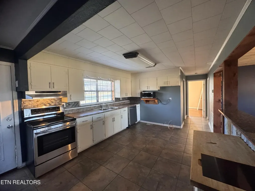 170 Dotson Road Greenback TN 37742