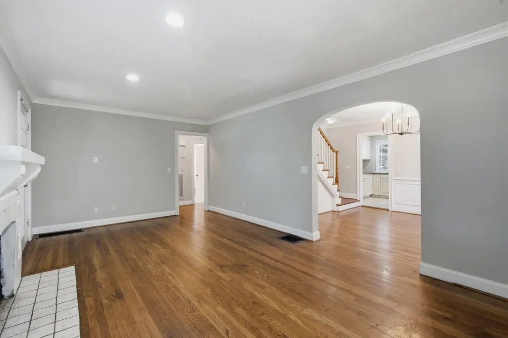 517 Chesterfield Avenue Nashville TN 37212
