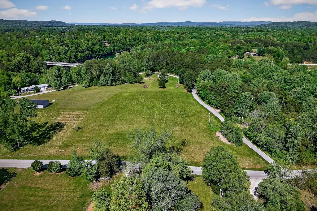 305 Caney Bend Road Doyle TN 38559