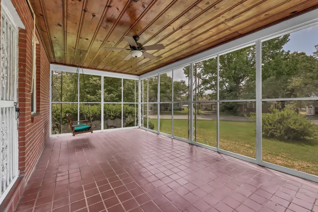 217 E Meadow Circle Clarksville TN 37043