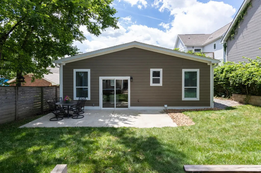 1003 Thomas Avenue Nashville TN 37216
