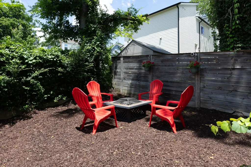 1003 Thomas Avenue Nashville TN 37216