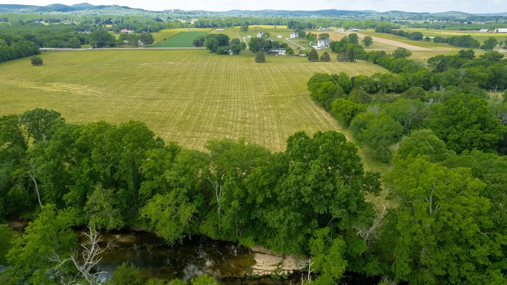 2393 Trousdale Ferry Pike Lebanon TN 37087