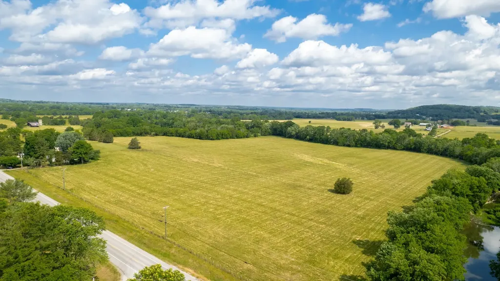 2393 Trousdale Ferry Pike Lebanon TN 37087