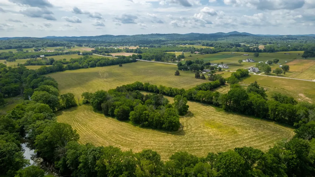 2393 Trousdale Ferry Pike Lebanon TN 37087