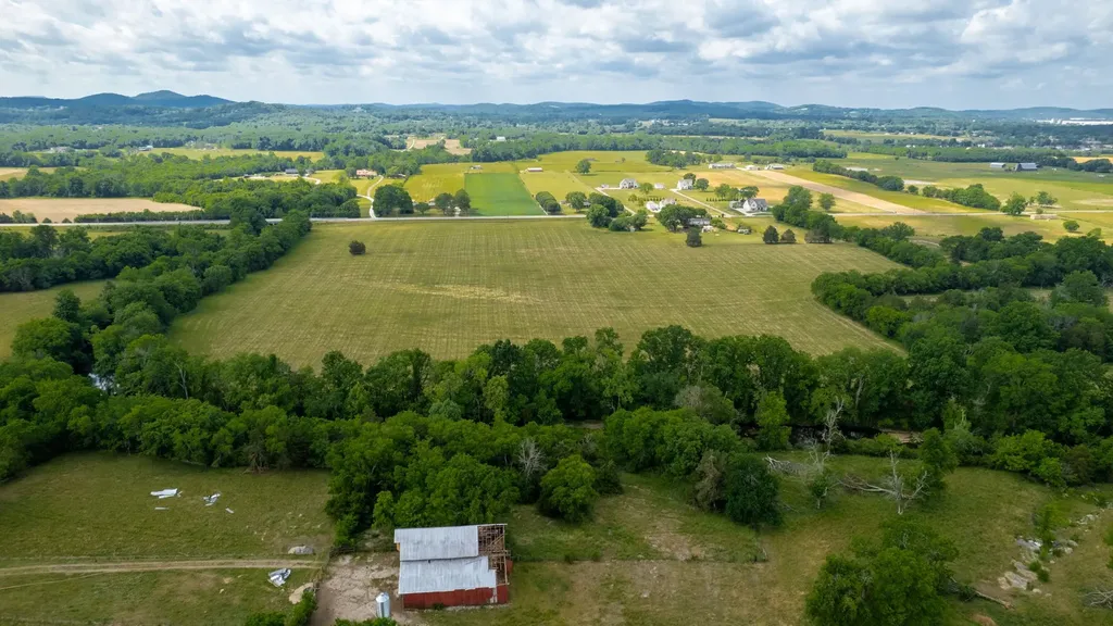 2393 Trousdale Ferry Pike Lebanon TN 37087