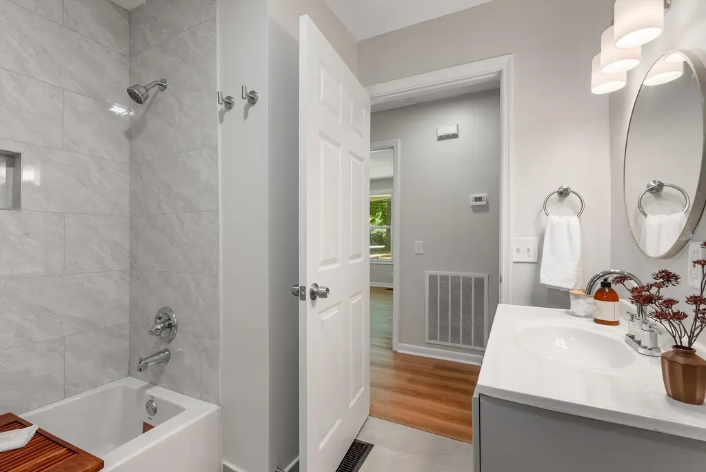 3614 Floral Drive Nashville TN 37211