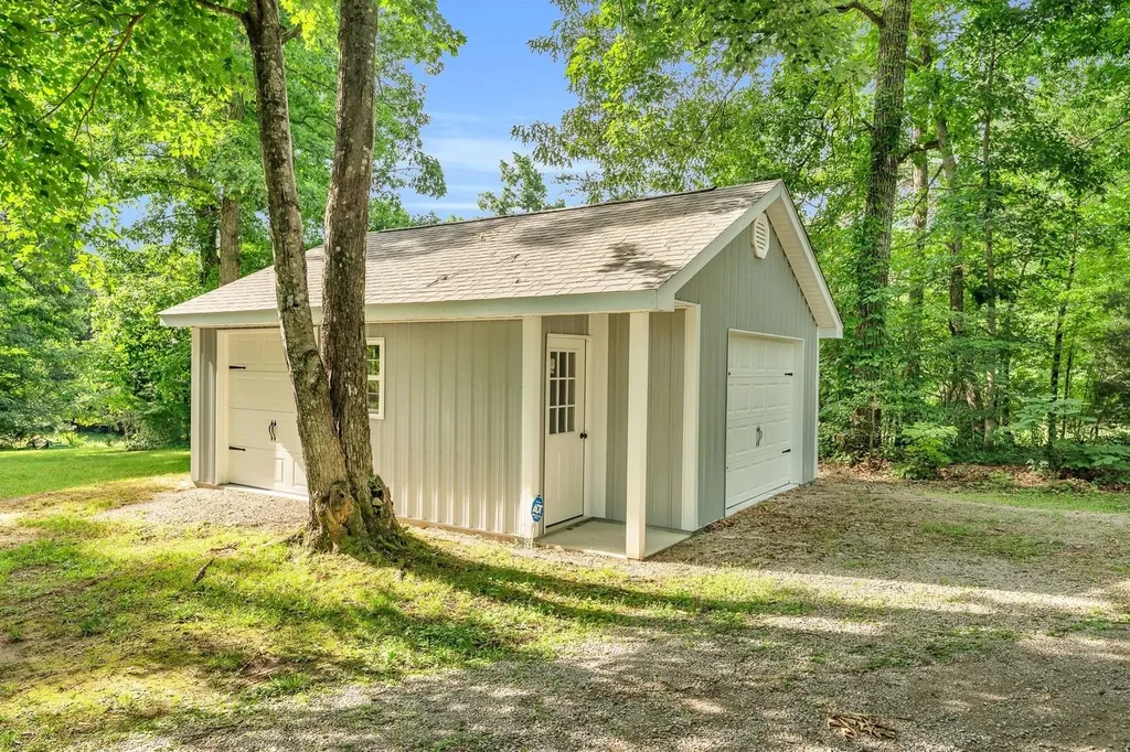 2570 Martha Washington Road Clarkrange TN 38553