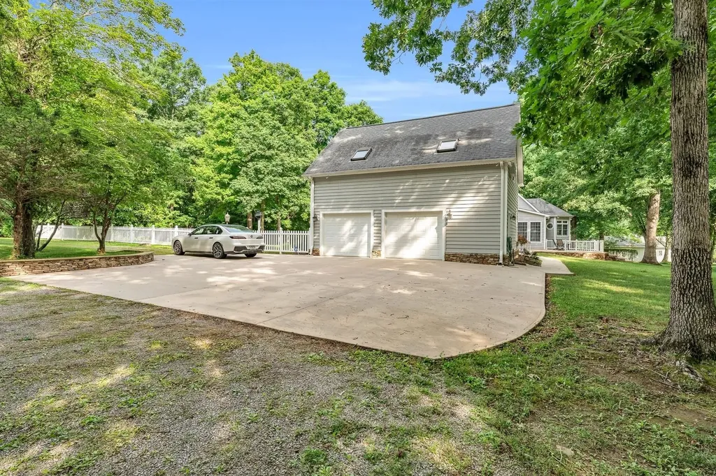 2570 Martha Washington Road Clarkrange TN 38553