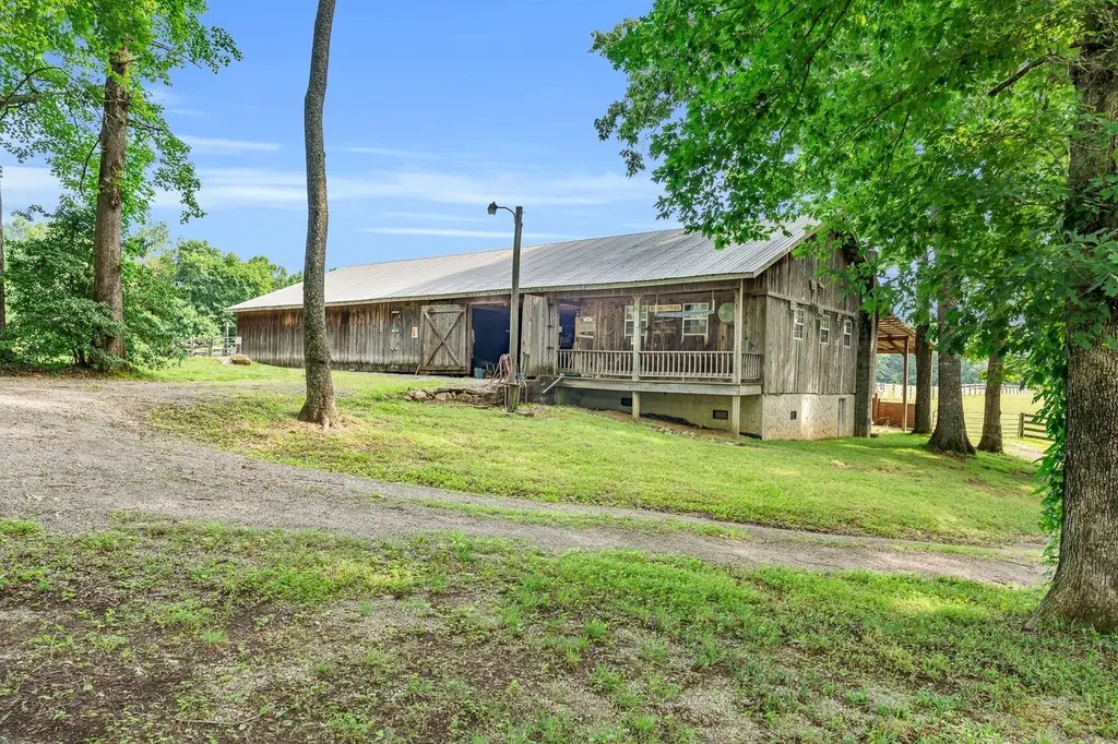 2570 Martha Washington Road Clarkrange TN 38553