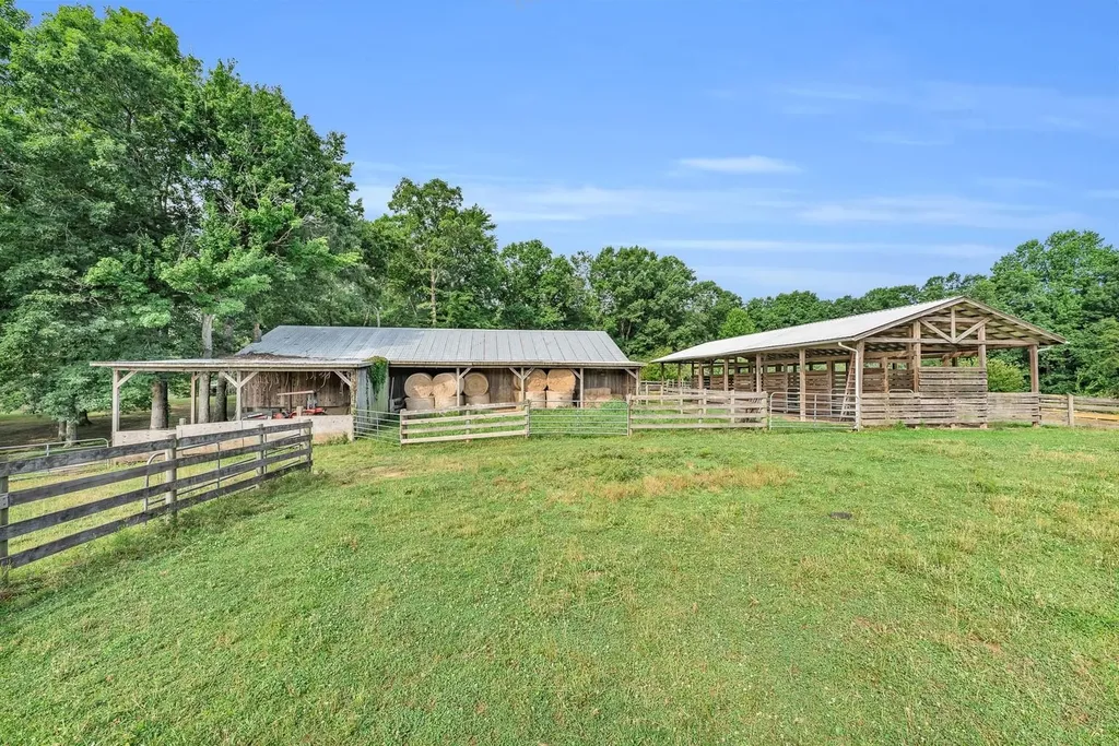 2570 Martha Washington Road Clarkrange TN 38553