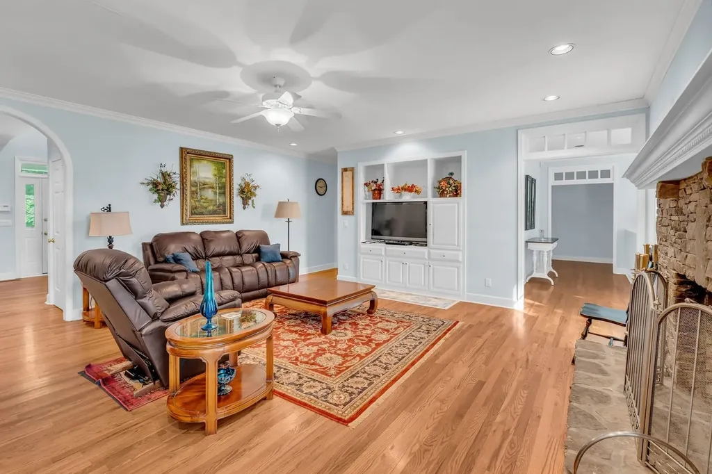 2570 Martha Washington Road Clarkrange TN 38553