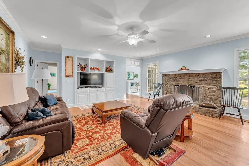 2570 Martha Washington Road Clarkrange TN 38553