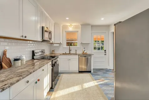 2205 Crestline Drive Nashville TN 37214