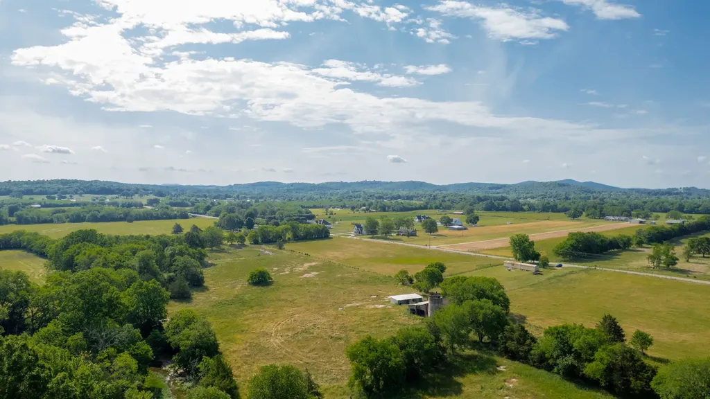 2161 Trousdale Ferry Pike Lebanon TN 37087