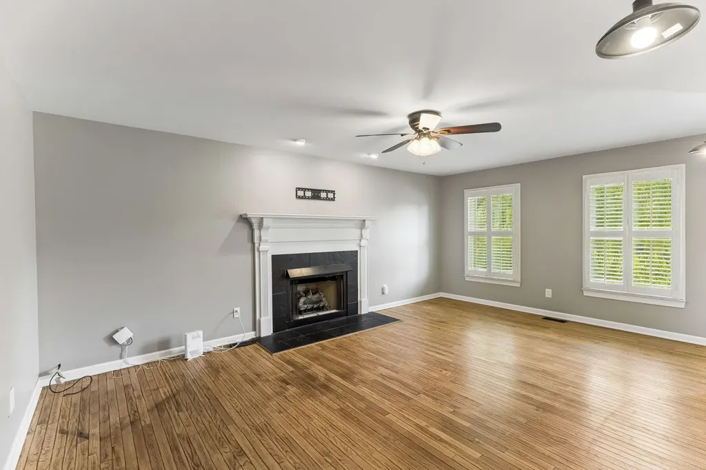 240 Crestview Drive Lewisburg TN 37091