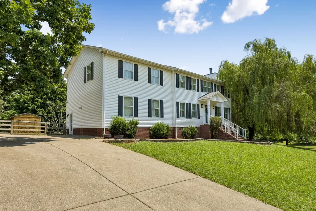 240 Crestview Drive Lewisburg TN 37091