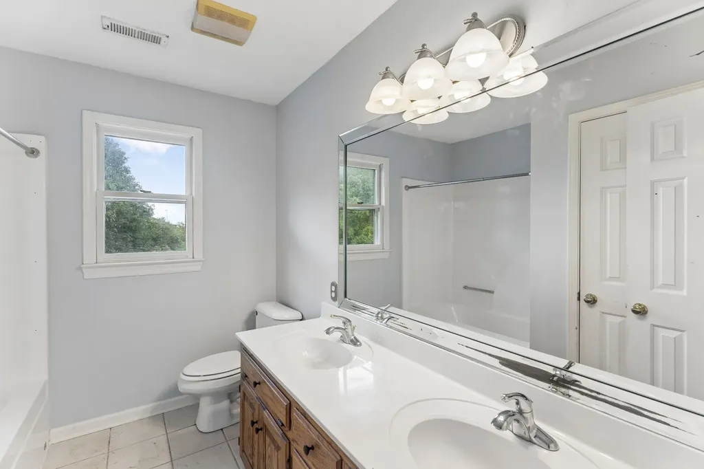240 Crestview Drive Lewisburg TN 37091