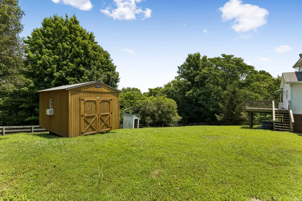 240 Crestview Drive Lewisburg TN 37091