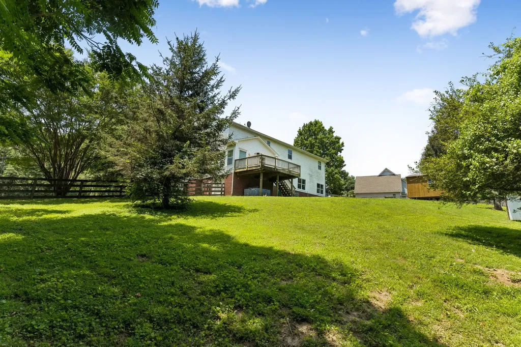 240 Crestview Drive Lewisburg TN 37091
