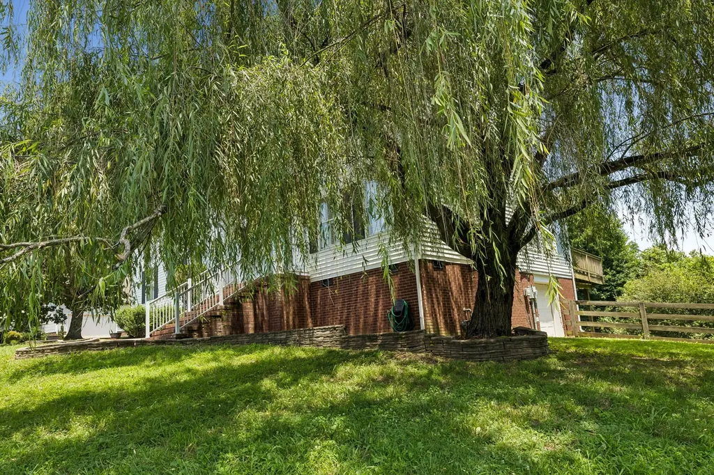240 Crestview Drive Lewisburg TN 37091