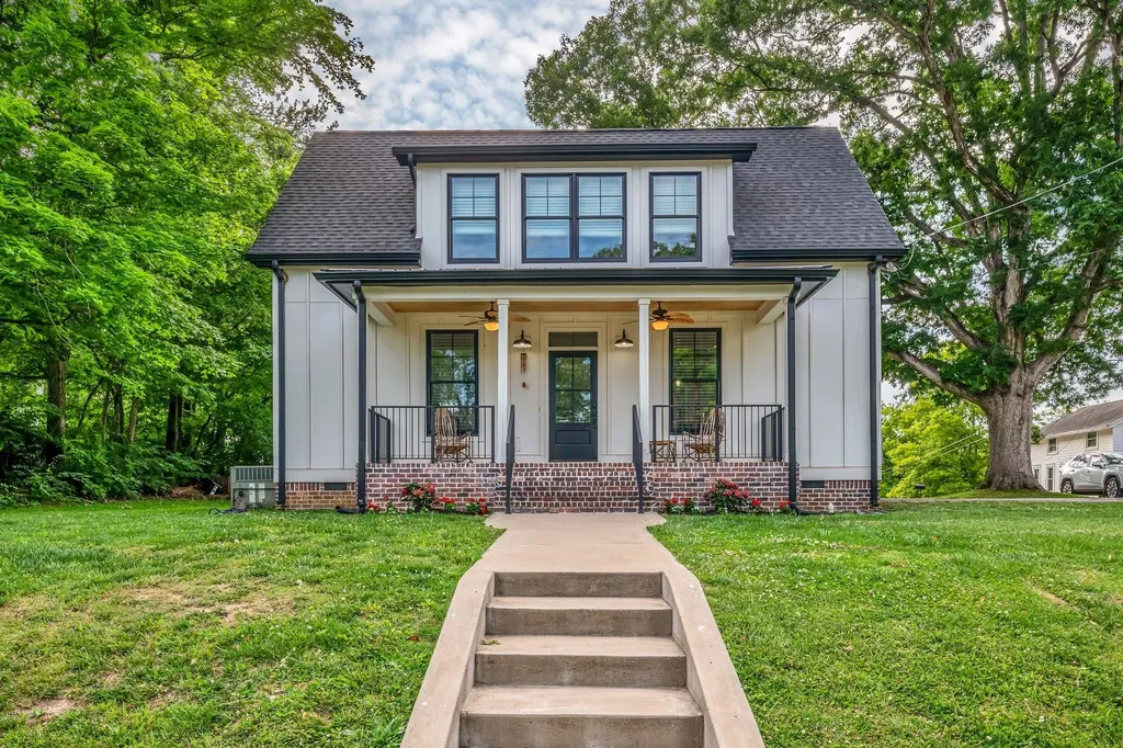 219 Mccreary Heights Dickson TN 37055