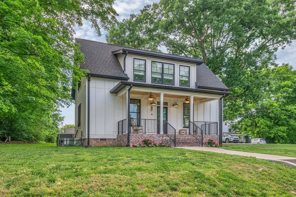 219 Mccreary Heights Dickson TN 37055