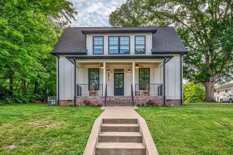 219 Mccreary Heights Dickson TN 37055