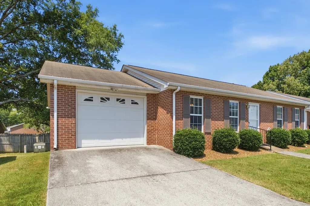 126 Middleton Court Tullahoma TN 37388