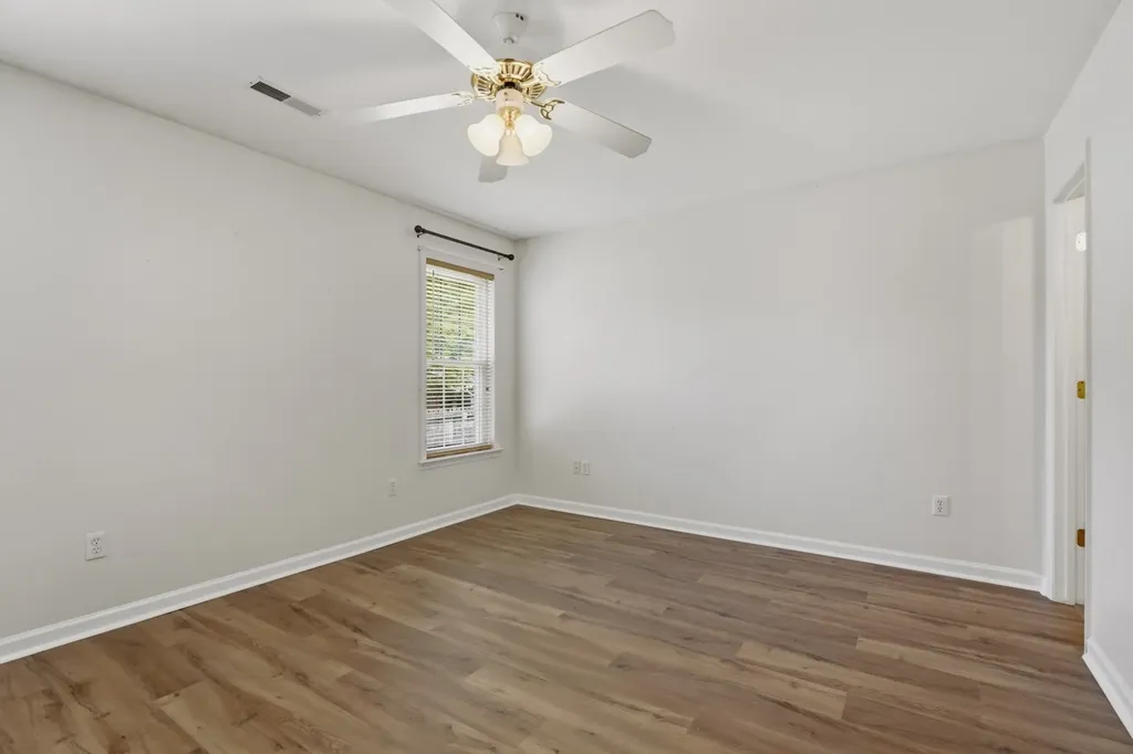 126 Middleton Court Tullahoma TN 37388