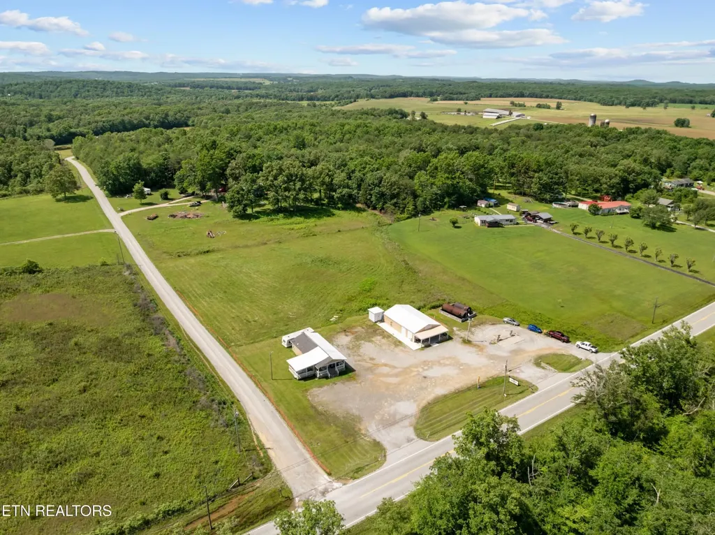 1424 Bellview Road Pikeville TN 37367