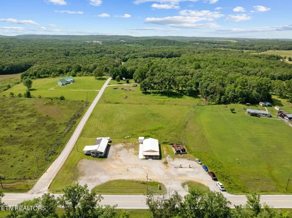 1424 Bellview Road Pikeville TN 37367