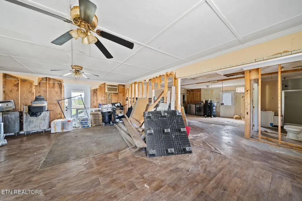 1424 Bellview Road Pikeville TN 37367