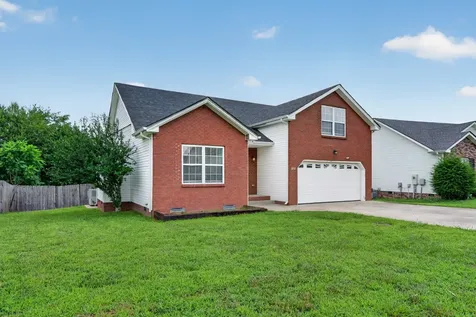 1913 Patton Road Clarksville TN 37042