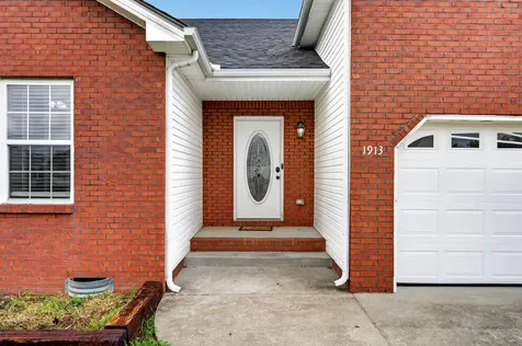 1913 Patton Road Clarksville TN 37042