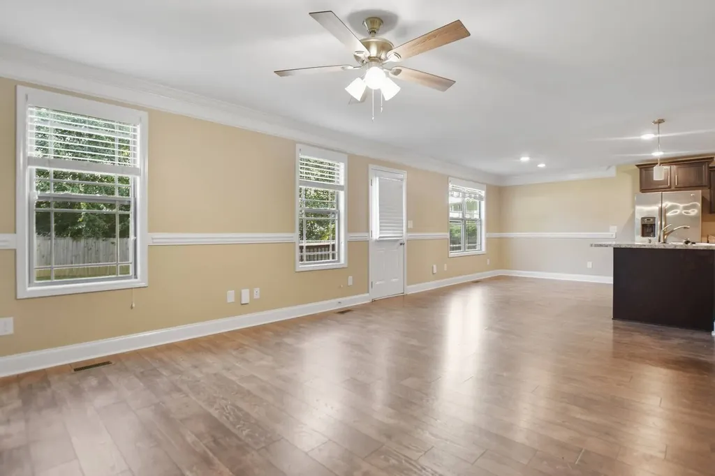 512 Sourwood Drive Clarksville TN 37042