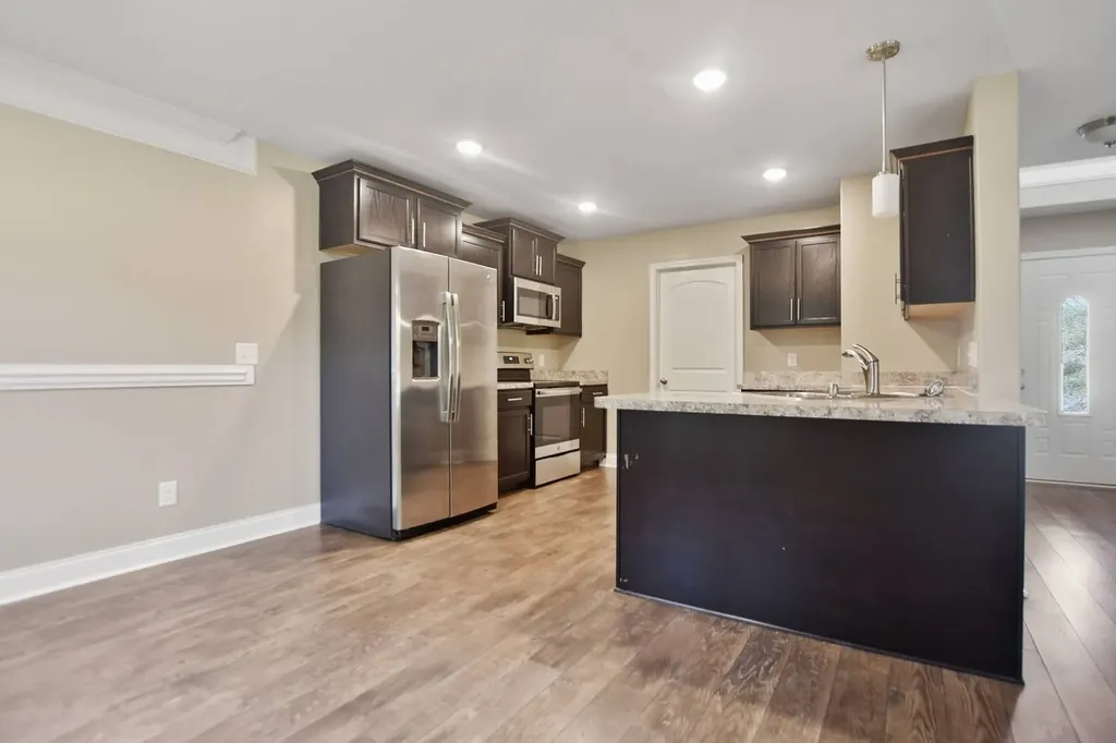 512 Sourwood Drive Clarksville TN 37042