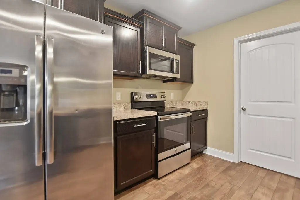 512 Sourwood Drive Clarksville TN 37042