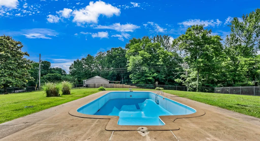 1433 Keesee Road Clarksville TN 37040