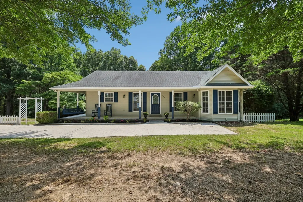 1682 Ridgeview Run Lynchburg TN 37352