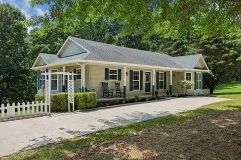 1682 Ridgeview Run Lynchburg TN 37352
