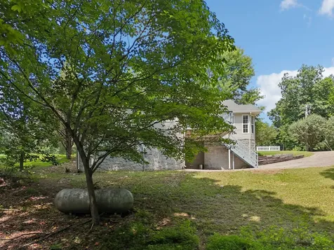 1682 Ridgeview Run Lynchburg TN 37352