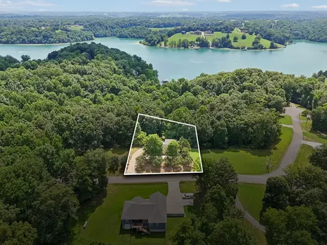 1682 Ridgeview Run Lynchburg TN 37352