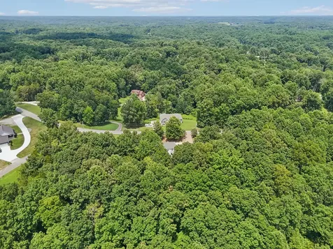 1682 Ridgeview Run Lynchburg TN 37352