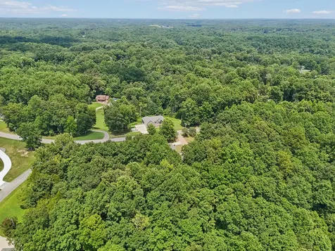 1682 Ridgeview Run Lynchburg TN 37352