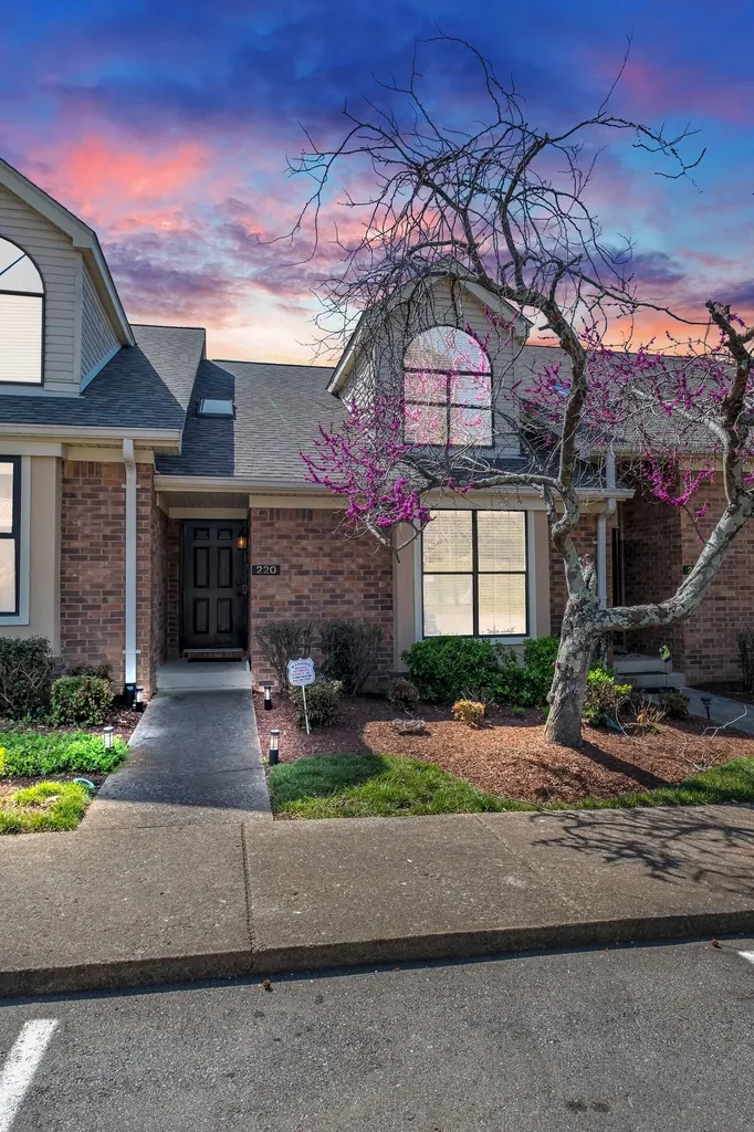 220 Glenstone Circle Brentwood TN 37027