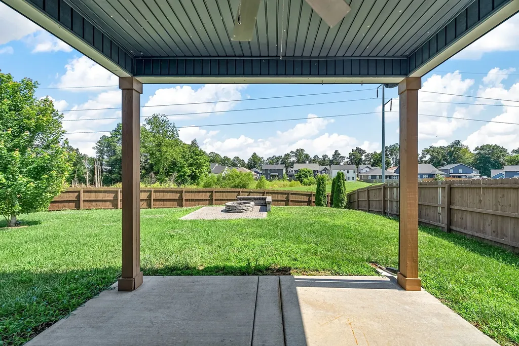 1140 Eagles Bluff Drive Clarksville TN 37040