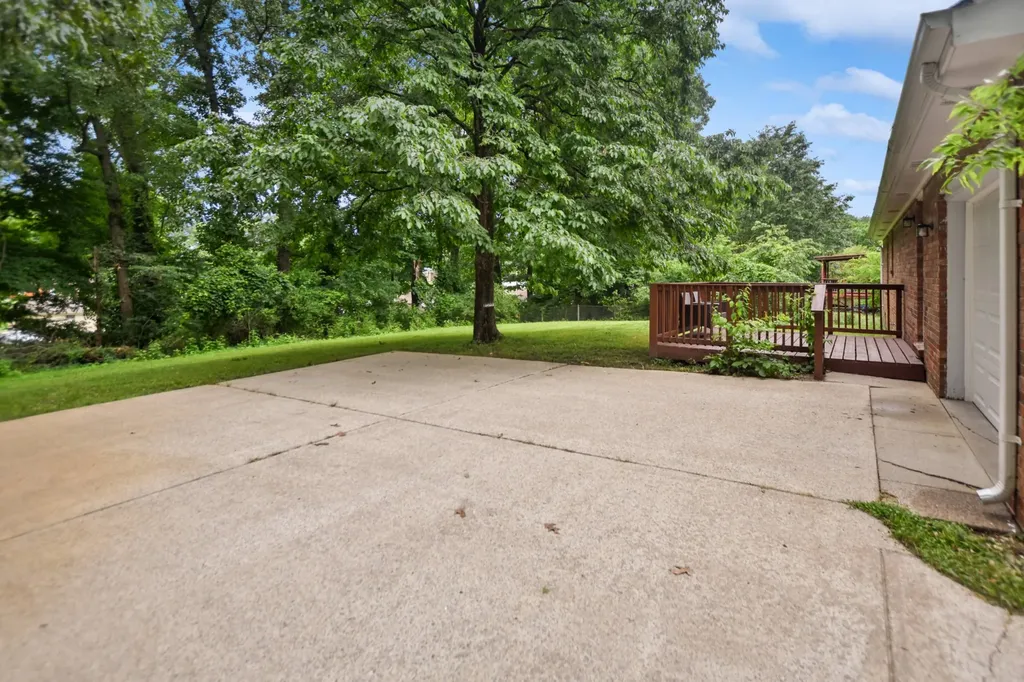 220 Marshall Drive Clarksville TN 37042