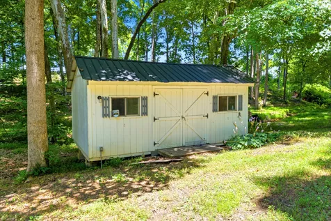 1080 Fannie Nicholson Road Chapmansboro TN 37035