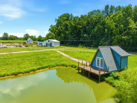 1080 Fannie Nicholson Road Chapmansboro TN 37035